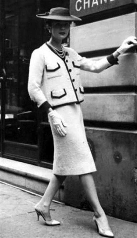 chanel 1930s fashion.